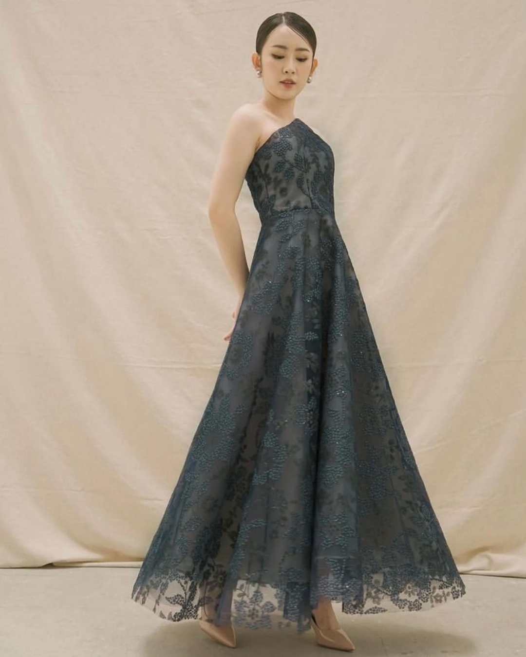 Clivia Gown