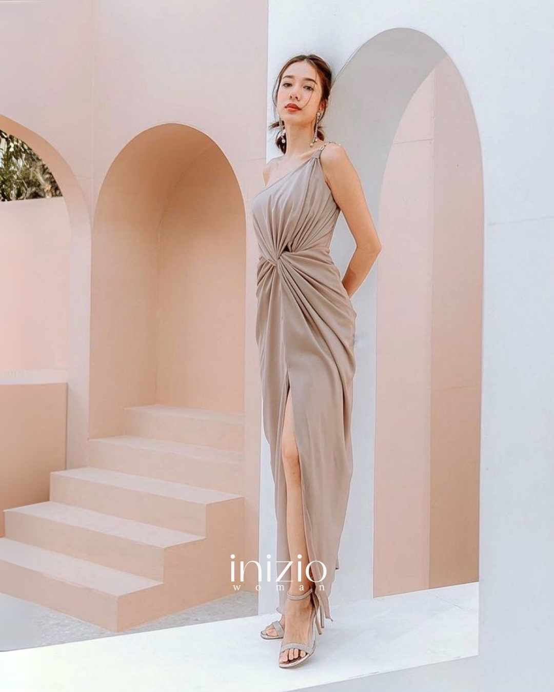 Emily dress in Champange