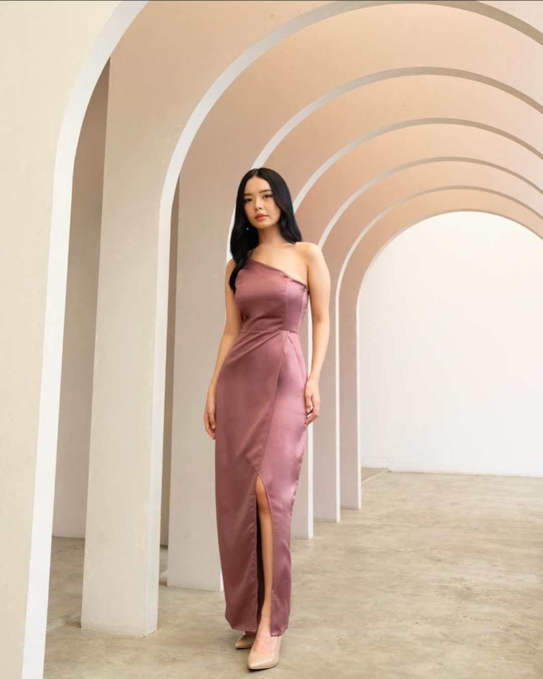 Soiree dress in Mauve