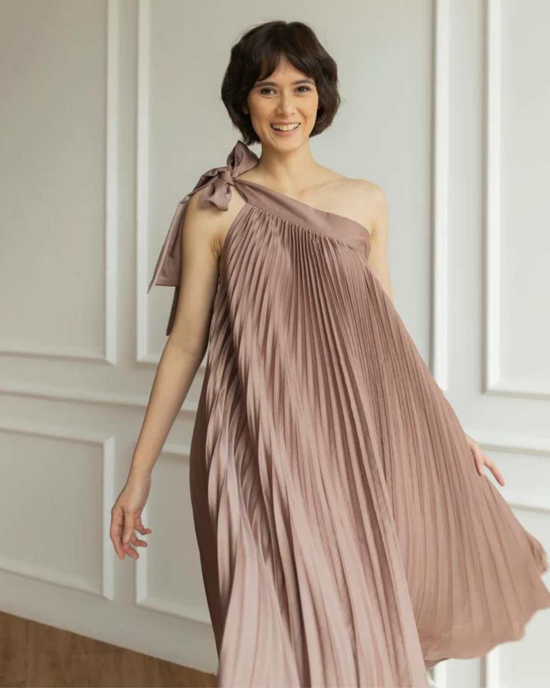 Emma Pleated dress in RoseGold