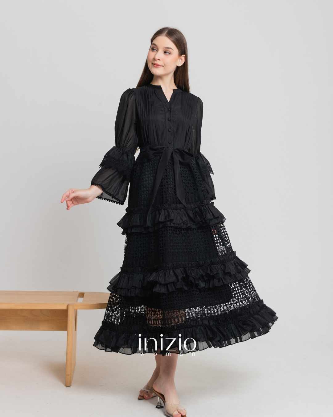 Binate dress in Black