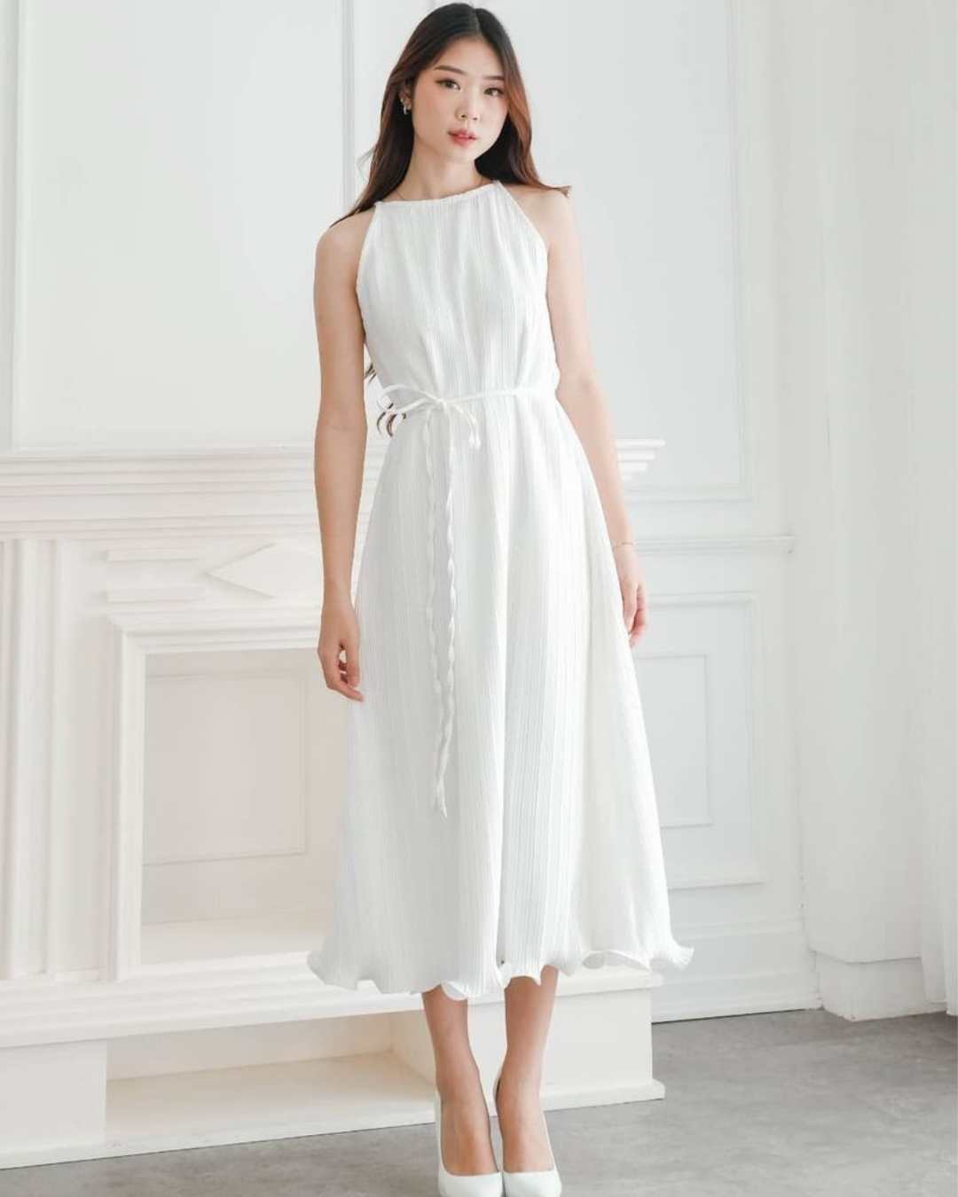 Minji dress in White