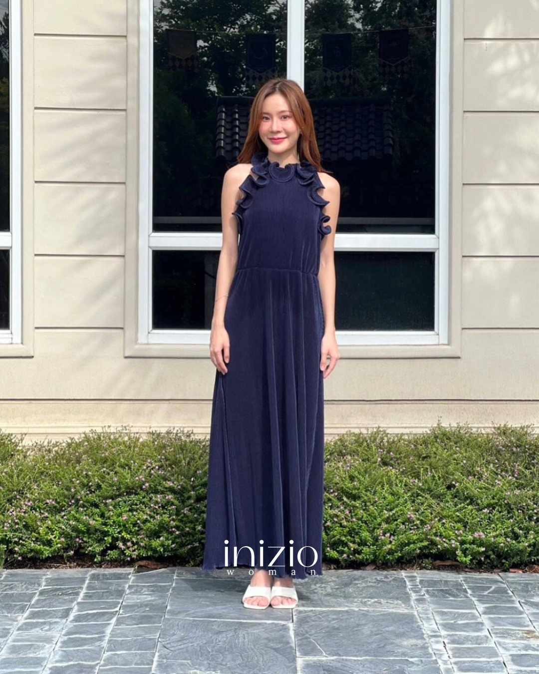 Dore Pleats dress in Navy