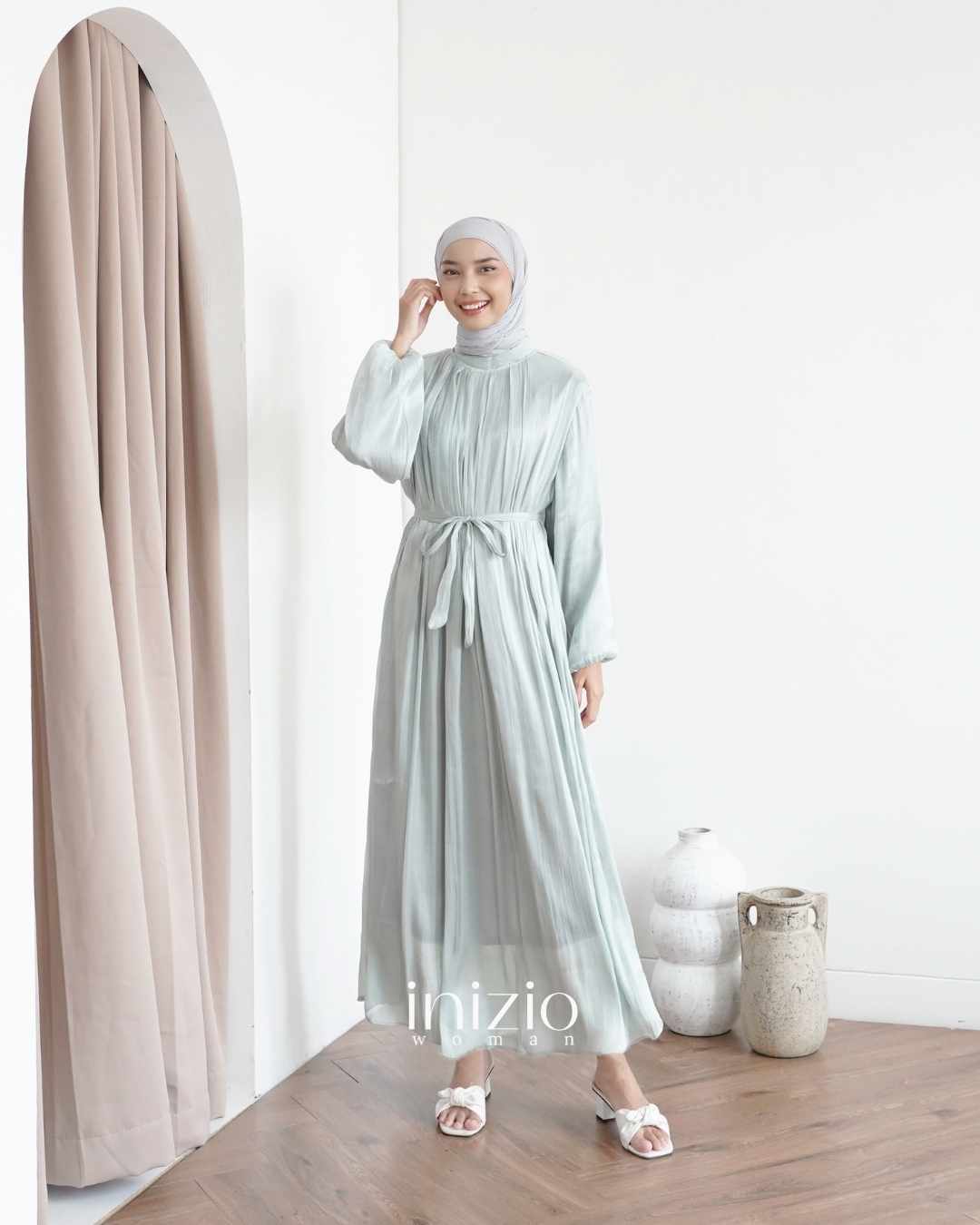Aulia Silk dress in Mint Green